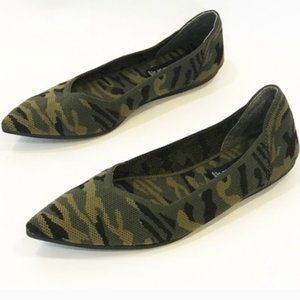 NWOT- Steven by Steve Madden Camo Flats Pointed Toe